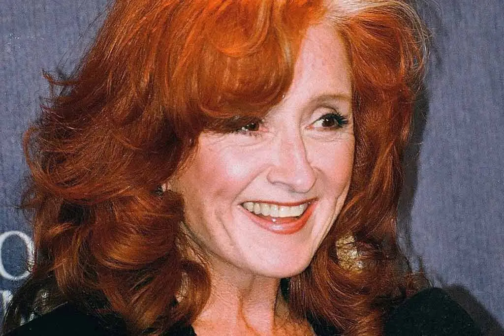 Image of Bonnie Rait smiling