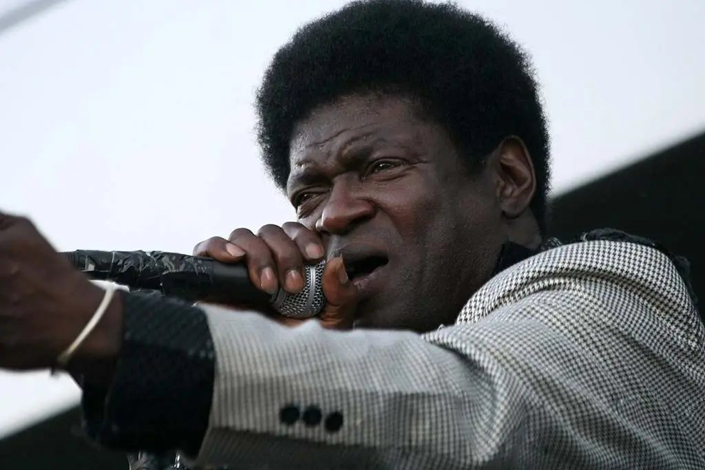 Image of Charles Bradley singing