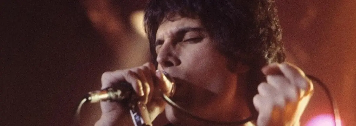 Freddie mercury singing