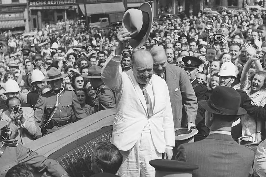 Image of Winston Churchill greeted by the crowd