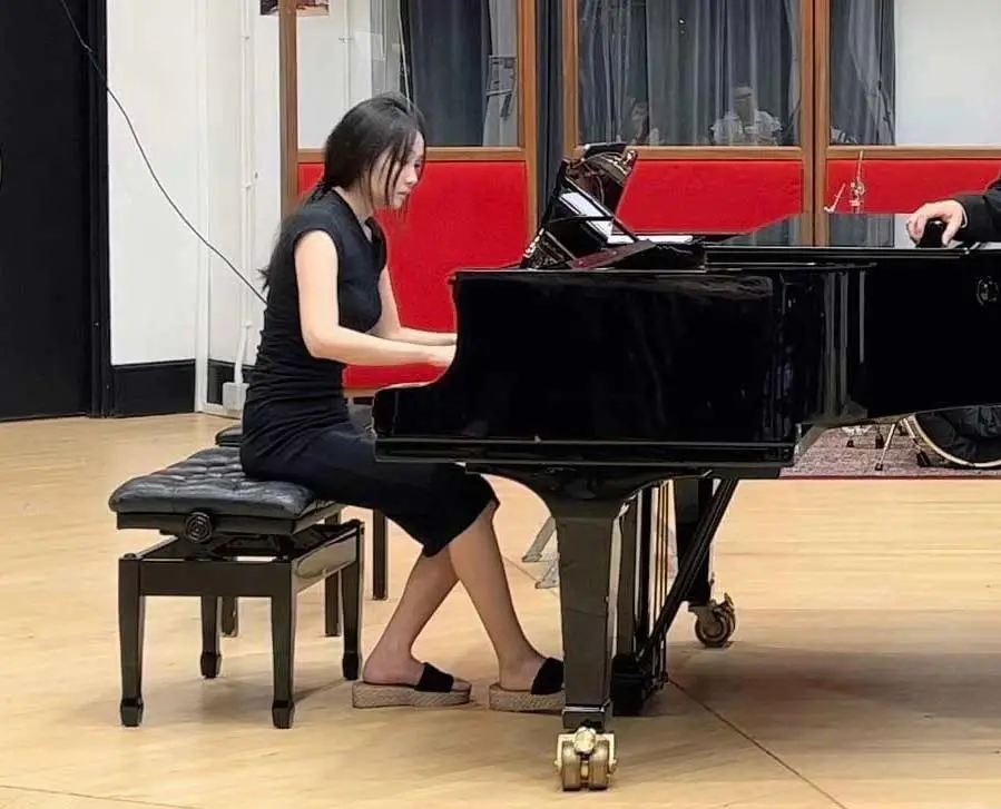 Xinyue, photo 2